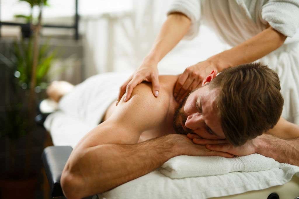RELAXING MASSAGE