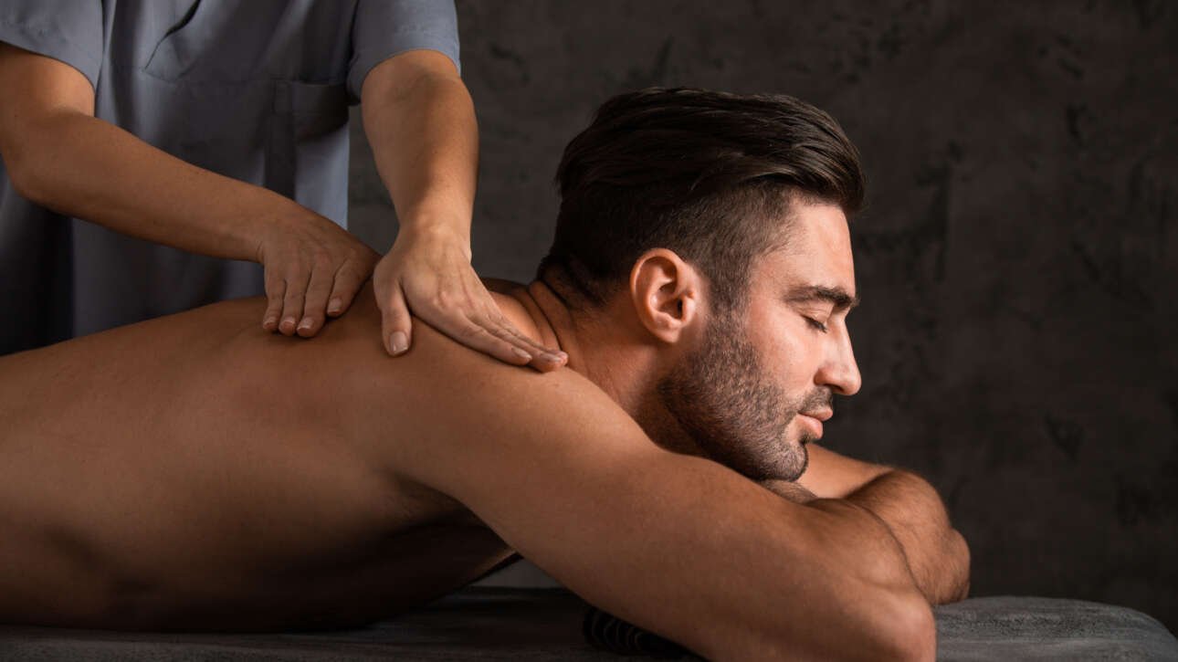 Μασάζ μετά τη δουλειά: η ιδανική λύση μετά από μια πιεστική ημέρα