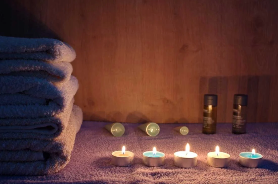 LATE NIGHT MASSAGE